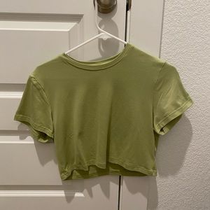 Romwe Graphic Cropped Tee